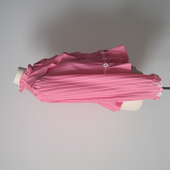 Refashioned Vintage Ruffle Floral Top (M/L) 💗🌸 - Picture 6 of 8